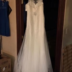 Wedding dress